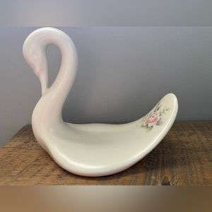 PFALTZGRAFF Aquetta Tea Rose Floral Swan Shaped Towel Holder